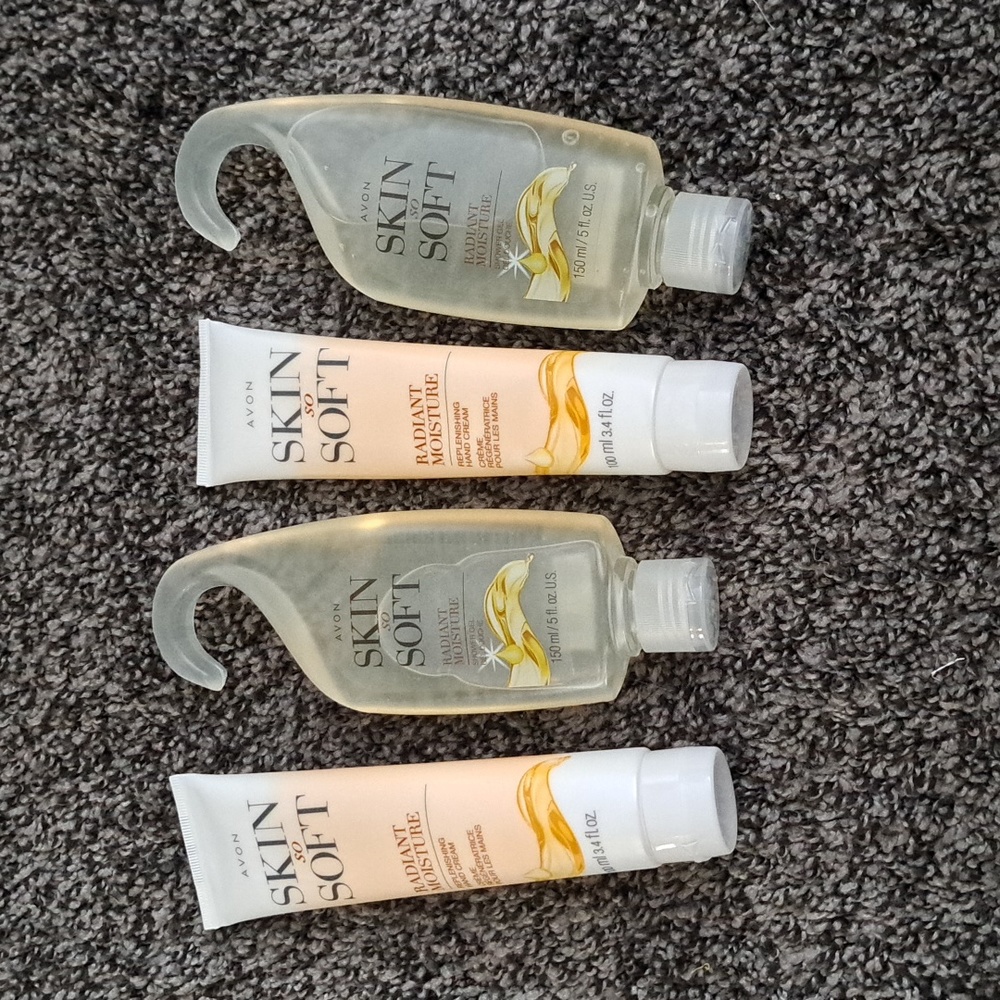 Skin So Soft Radiant Moisture Bundle